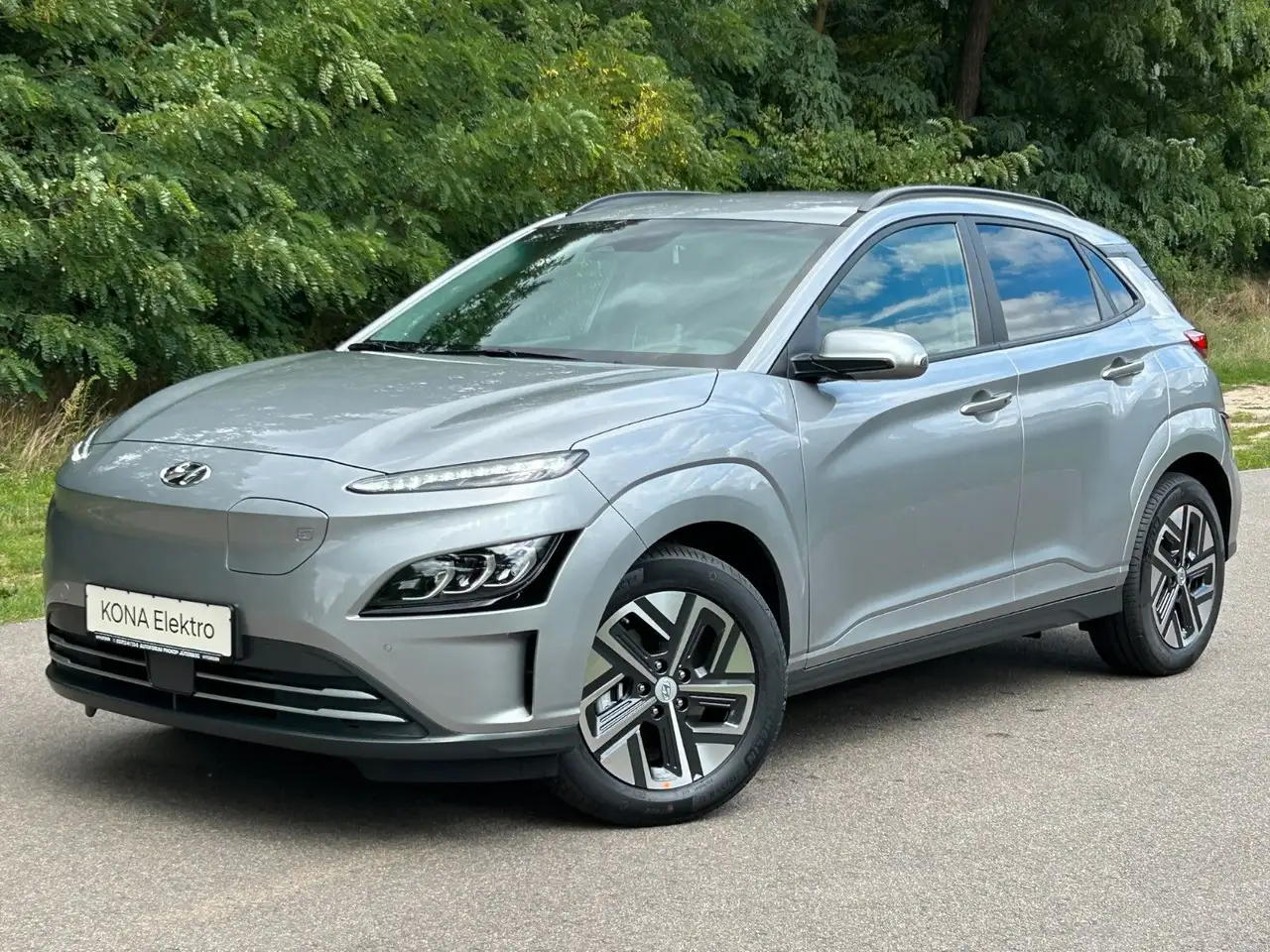 Hyundai KONA KONA EV Trend 150 kW *RW484KM*HeUp*Navi*LED*ACC* — Jüterbog