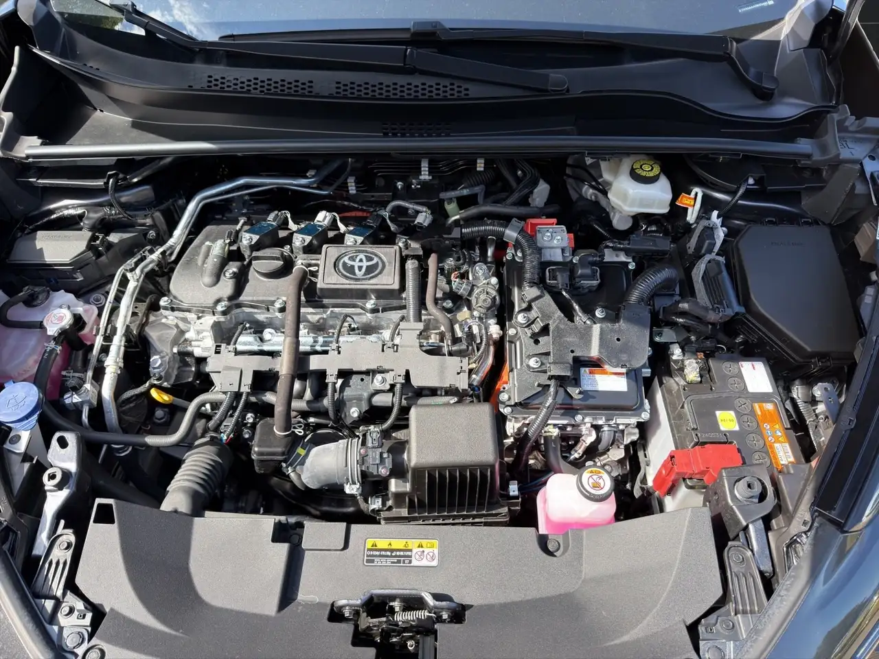 Toyota C-HR Hybrid FWD Team D*TECHNIK PAKET* — Vehicle gallery 19