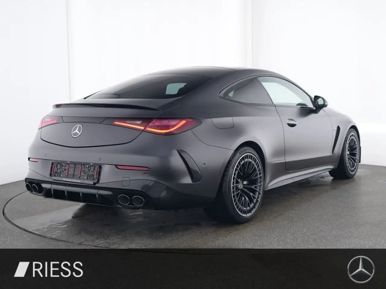 Mercedes-Benz CLE 53 AMG 4M Magno Prem Plus Distr Pano 20" — Galería del vehículo 3