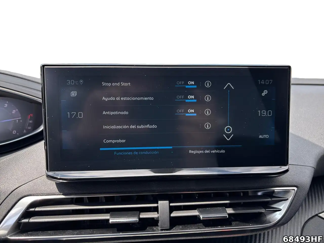 Peugeot 3008 1.2 PureTech 130 Allure Pack (EURO 6d) — معرض صور السيارة 13