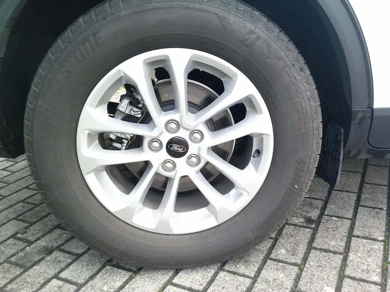 Ford Kuga Titanium — Galerie du véhicule 9