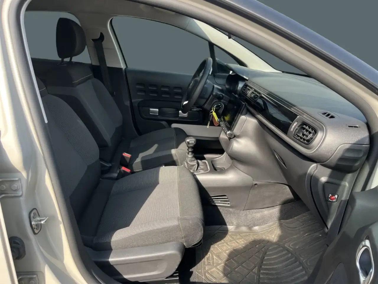 Citroen C3 Navi LED Apple CarPlay Android Auto Klimaautom DAB — معرض صور السيارة 15