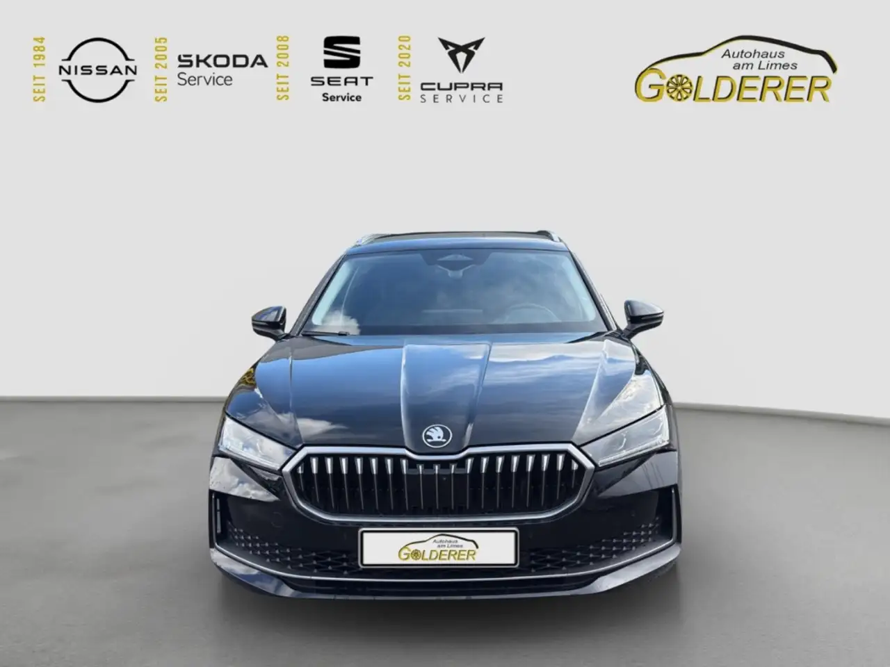 Skoda Superb Combi Selection 1.5 TSI mHEV DSG SHZ Kamera AHK Na — Vehicle gallery 2