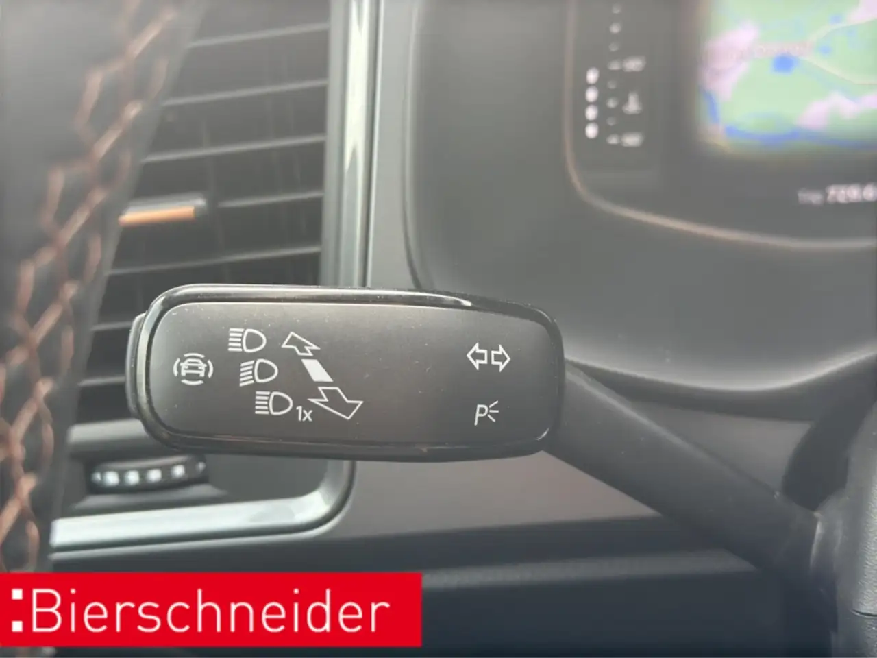 CUPRA Ateca 1.5 TSI DSG AHK NAVI REAR VIEW SHZ — Galería del vehículo 40