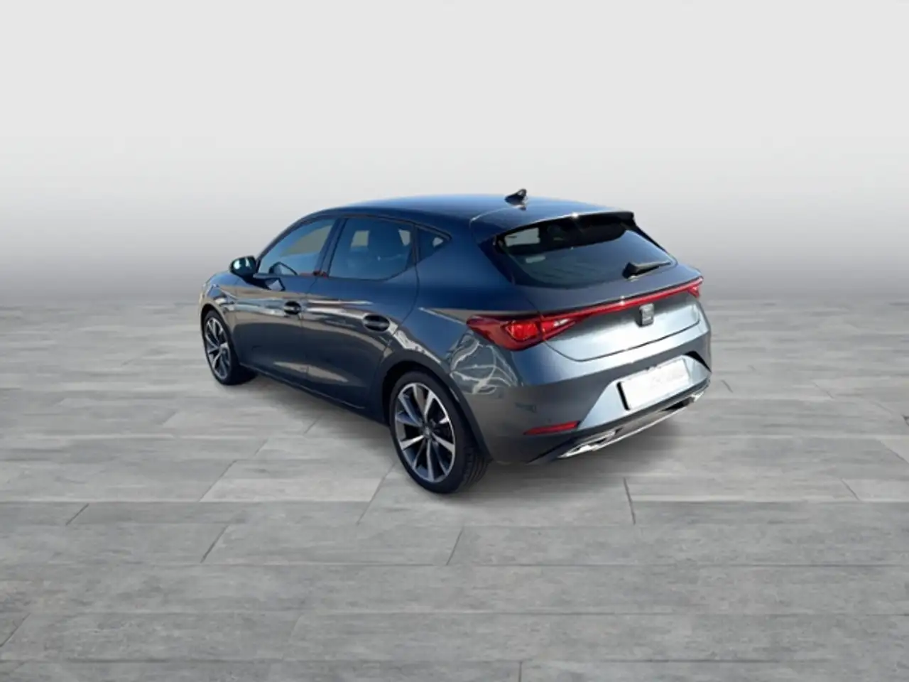 SEAT Leon FR 1.5eTSI DSG NAVI AHK KAMERA SHZG LED KLIMA ALU — معرض صور السيارة 3