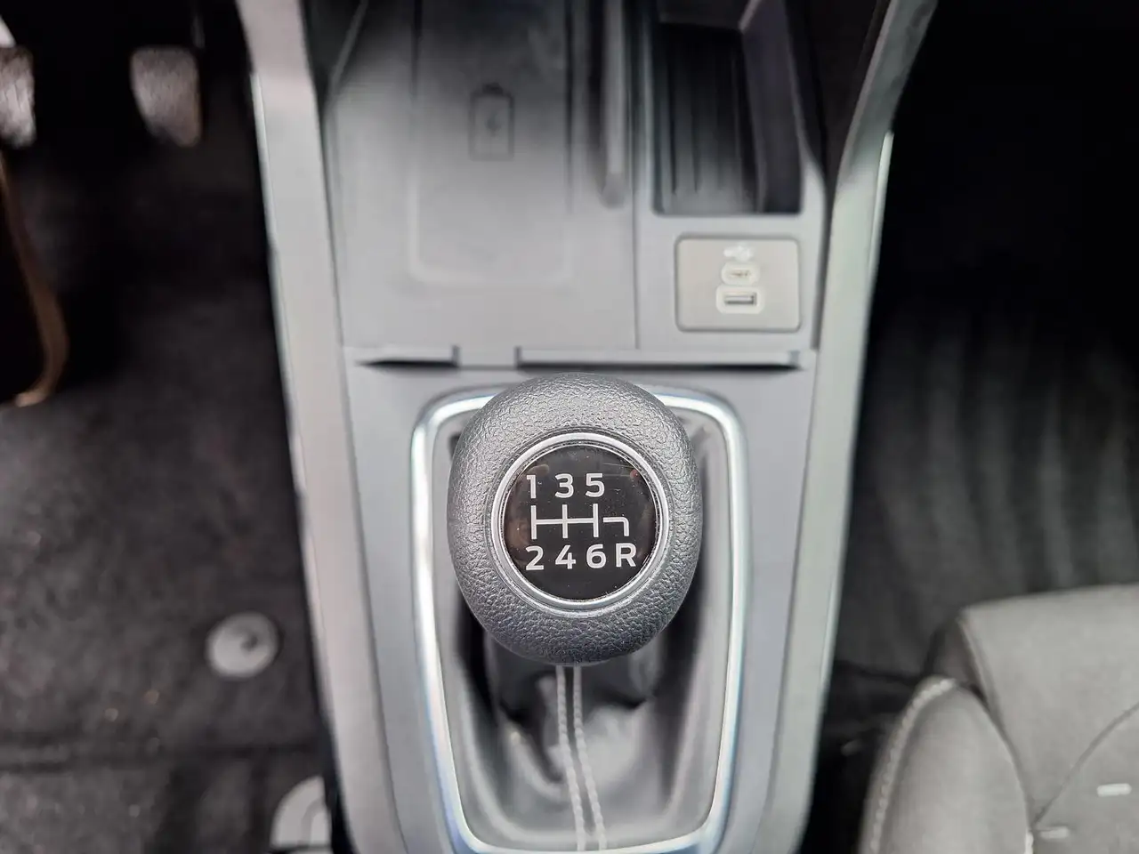 Ford Puma Titanium 1.0 MHEV Matrix-LED ACC 360°Kamera Komfor — Galería del vehículo 22