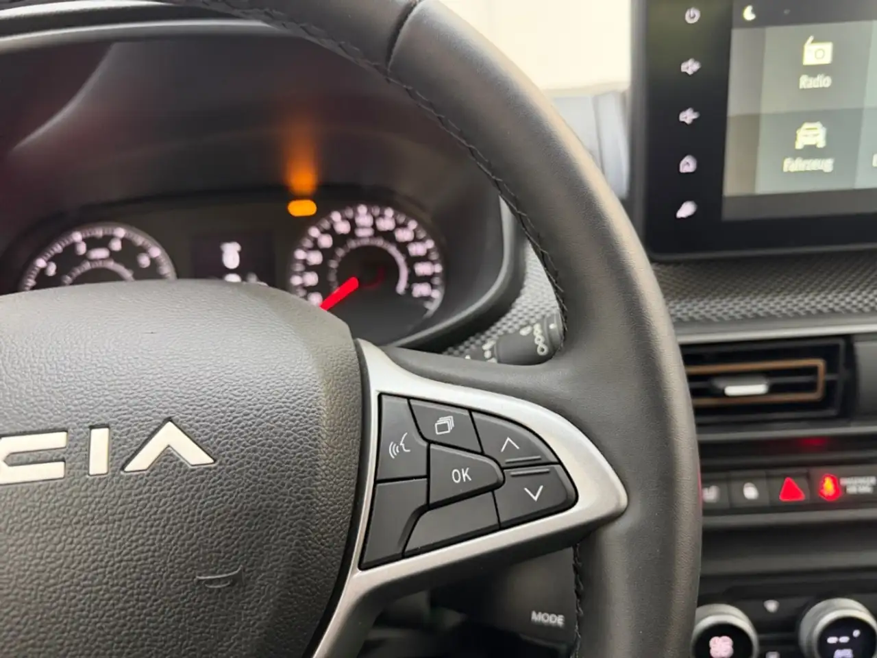 Dacia Sandero Expression Stepway III ALLWETTER LED KAMERA SITZ.H — Vehicle gallery 17