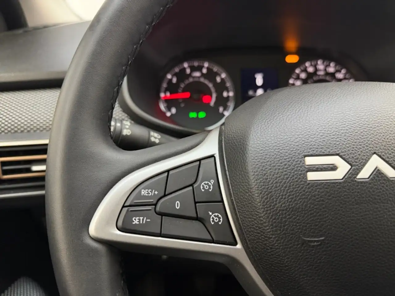 Dacia Sandero Expression Stepway III ALLWETTER LED KAMERA SITZ.H — Vehicle gallery 16