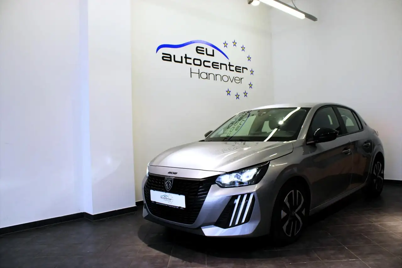 Peugeot 208 1.2 PT 100 PS Active Navi Klima 10"HD PDC — Galerie du véhicule 2