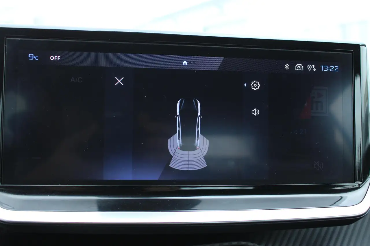 Peugeot 208 1.2 PT 100 PS Active Navi Klima 10"HD PDC — Galerie du véhicule 9