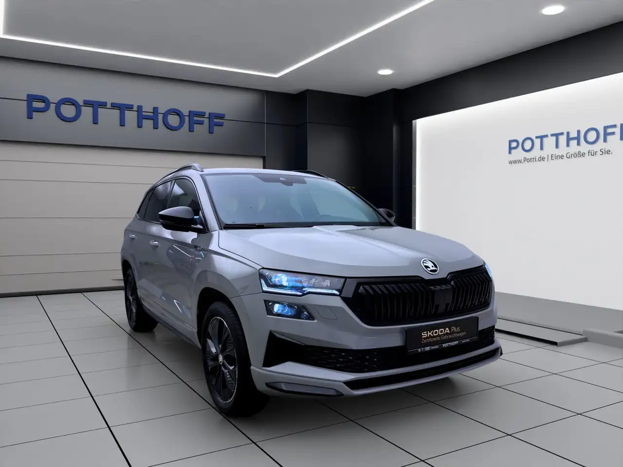 Skoda Karoq 2.0 TSI DSG 4x4 SPORTLINE SITZHZG PDC VIRT — معرض صور السيارة 6