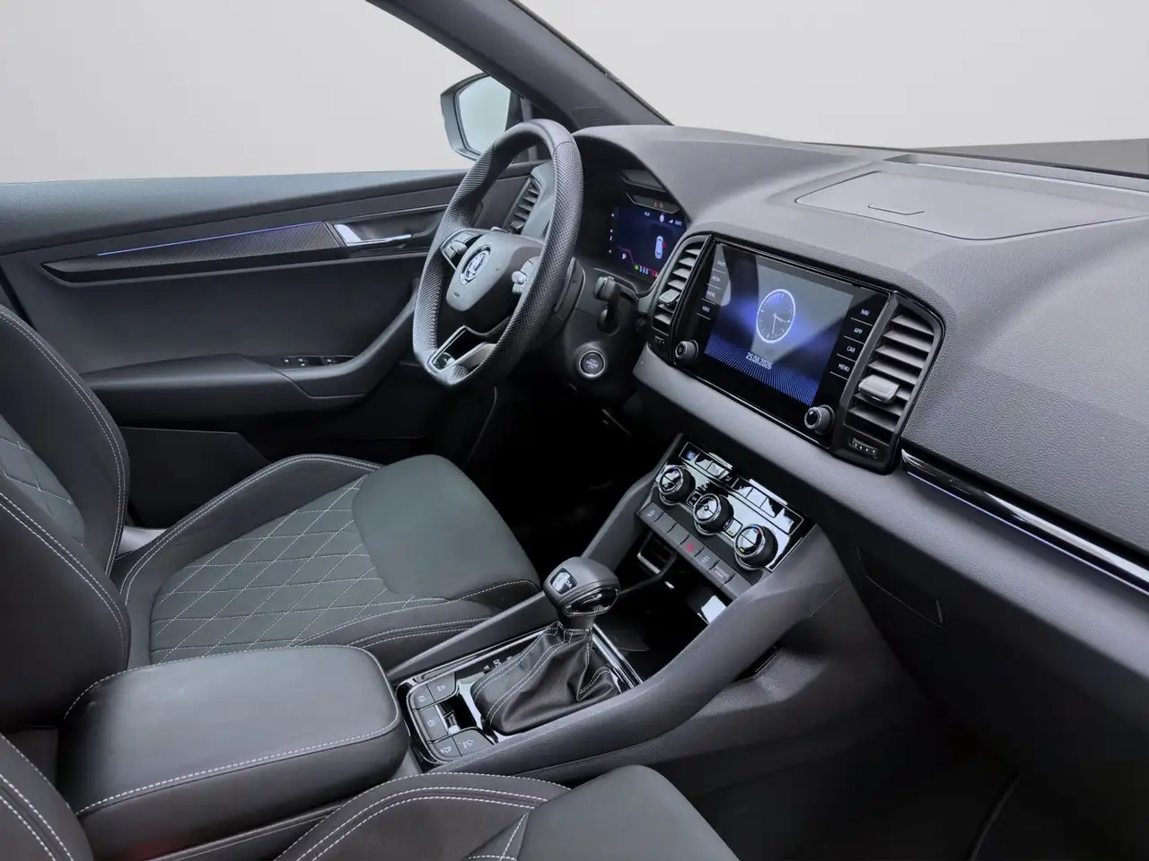 Skoda Karoq 2.0 TSI DSG 4x4 SPORTLINE SITZHZG PDC VIRT — معرض صور السيارة 17