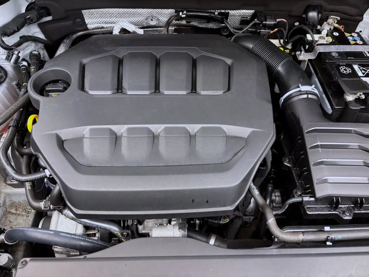 Skoda Karoq 2.0 TSI DSG 4x4 SPORTLINE SITZHZG PDC VIRT — معرض صور السيارة 18