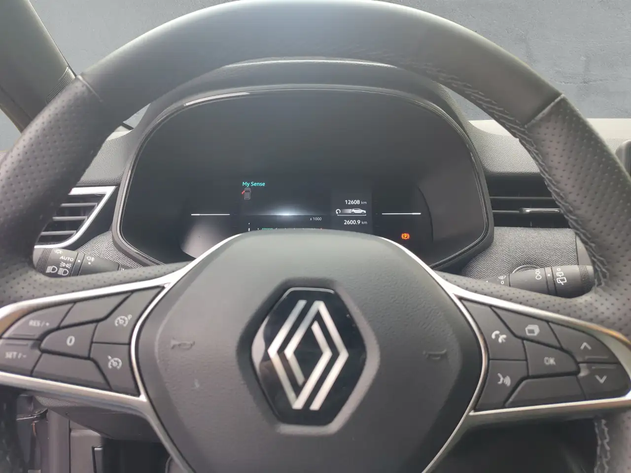 Renault Clio Clio TCe 90 TECHNO — Galerie du véhicule 11