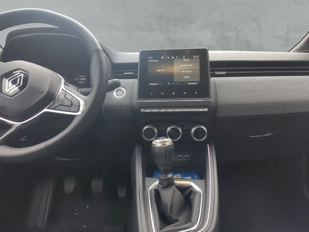 Renault Clio Clio TCe 90 TECHNO — Galerie du véhicule 9