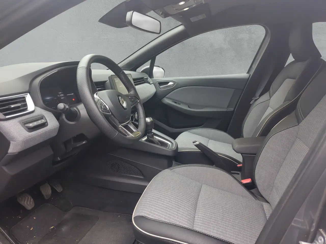 Renault Clio Clio TCe 90 TECHNO — Galerie du véhicule 7
