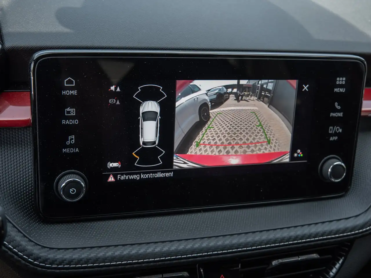 Skoda Fabia 1.5 TSI Monte Carlo PDC SHZ KAMERA LED — Vehicle gallery 10