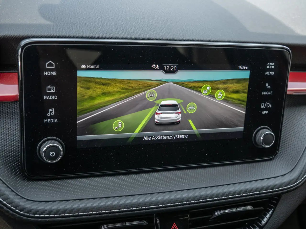 Skoda Fabia 1.5 TSI Monte Carlo PDC SHZ KAMERA LED — Vehicle gallery 9