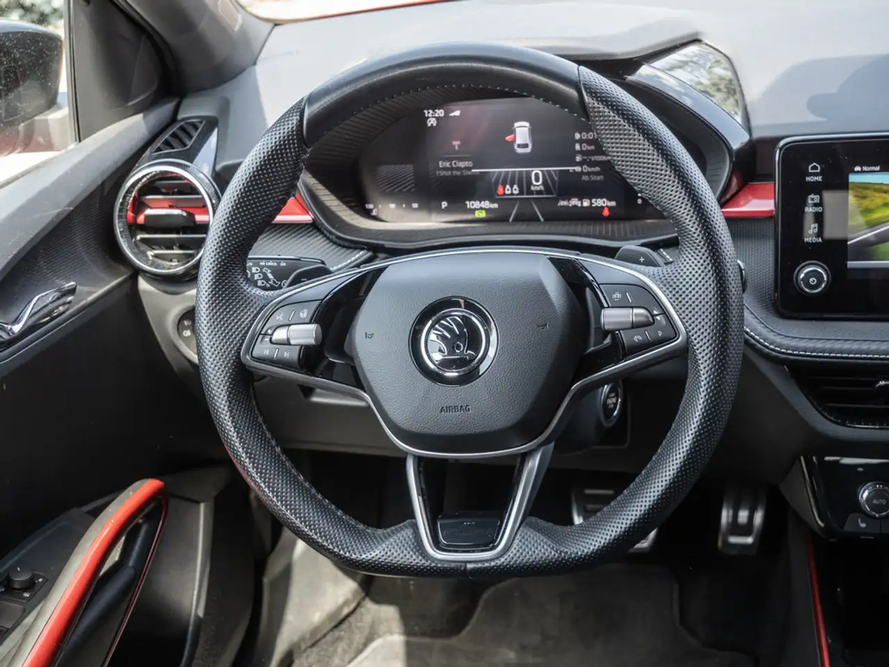 Skoda Fabia 1.5 TSI Monte Carlo PDC SHZ KAMERA LED — Vehicle gallery 8