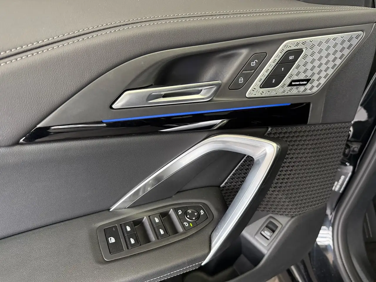 BMW iX1 30xDrive*M Sport*a.LED*ACC*Kamera*AHK*H&K* — Galerie du véhicule 20