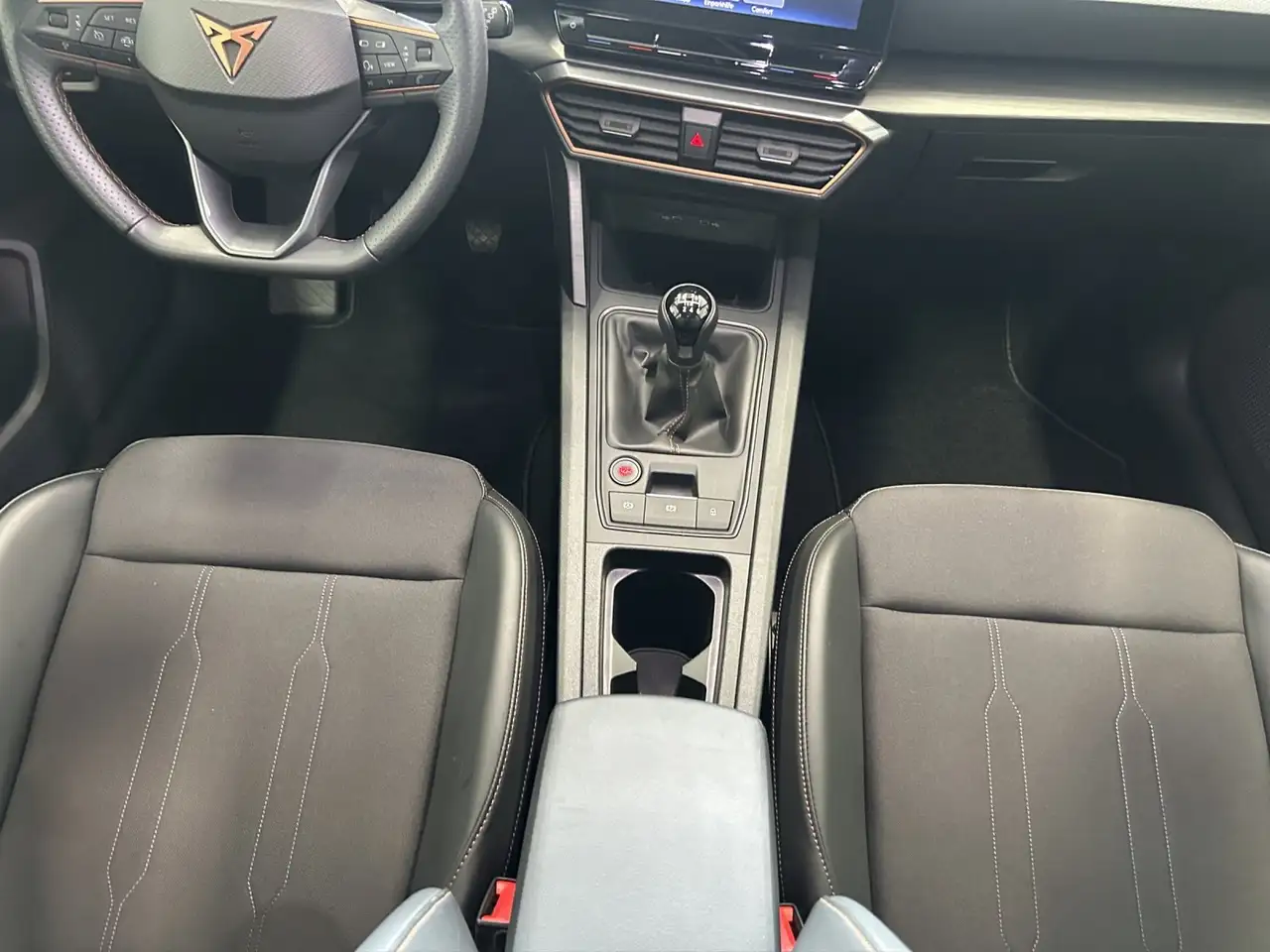 SEAT Leon 1.5 TSI | LED | SITZHEIZUNG | BEATS | — Galería del vehículo 13