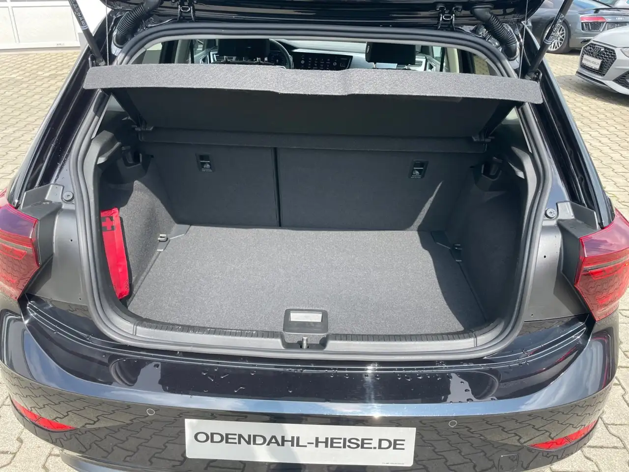 Volkswagen Polo Style 1.0 TSI DSG NAVI / ACC / APP CONNECT — Vehicle gallery 16