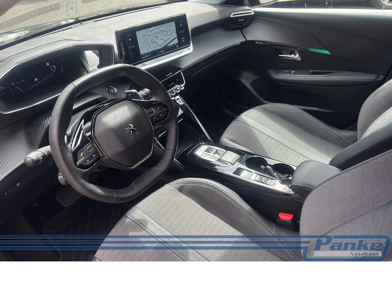 Peugeot 208 Allure Pack EAT8*NAV*LED*Carplay*RFK*SHZ* — Galería del vehículo 13