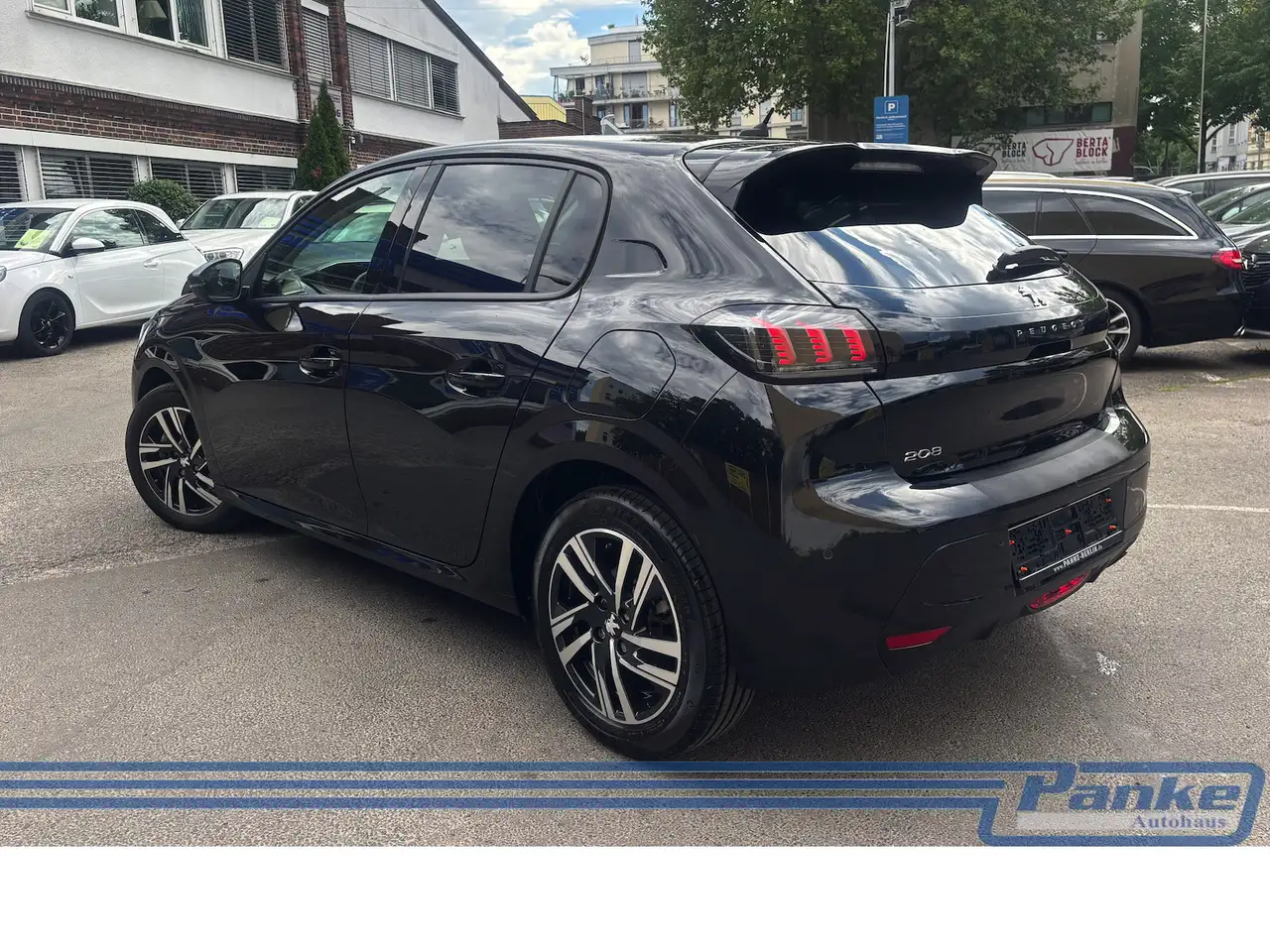 Peugeot 208 Allure Pack EAT8*NAV*LED*Carplay*RFK*SHZ* — Galería del vehículo 19