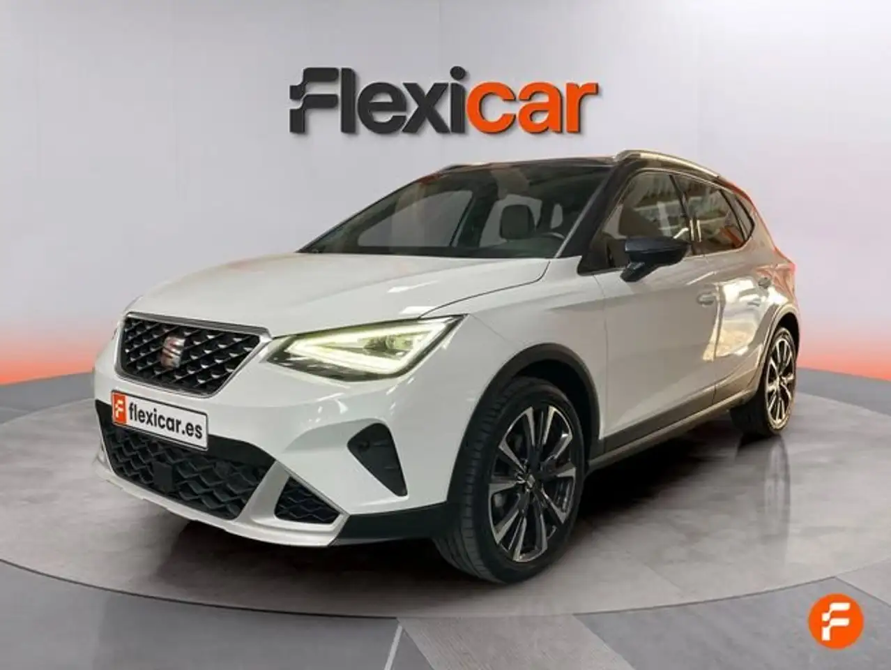 SEAT Arona 1.5 EcoTSI S&S Special Edition DSG7 150 — معرض صور السيارة 2