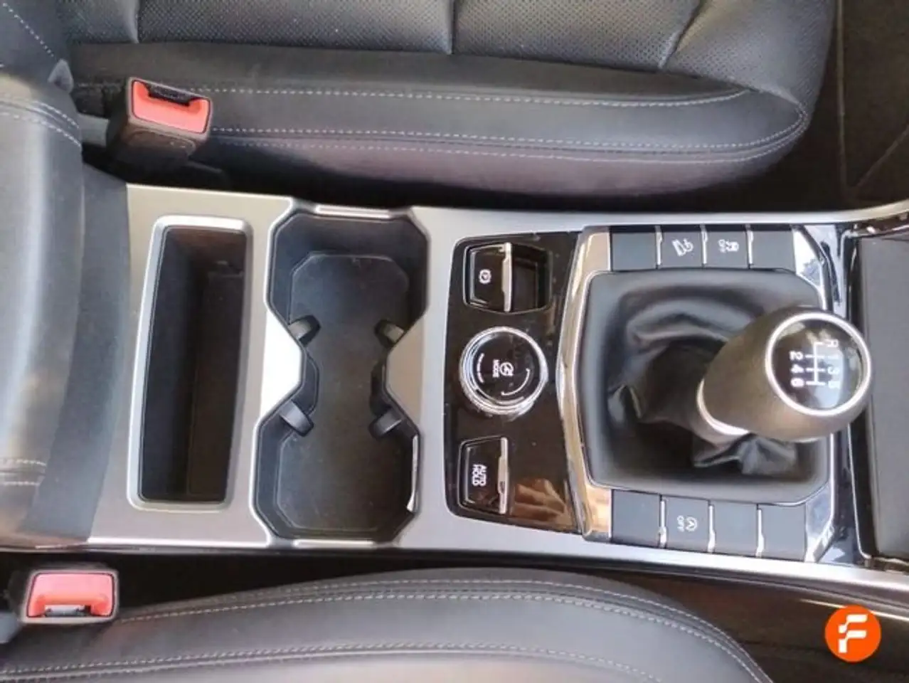 SsangYong Korando G15 Urban Plus 4x2 L.P. — معرض صور السيارة 21