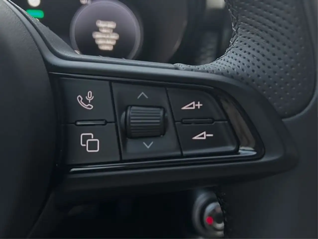 Alfa Romeo Tonale 1.3 gas Multi-air PHEV Sprint Q4 — Galerie du véhicule 24