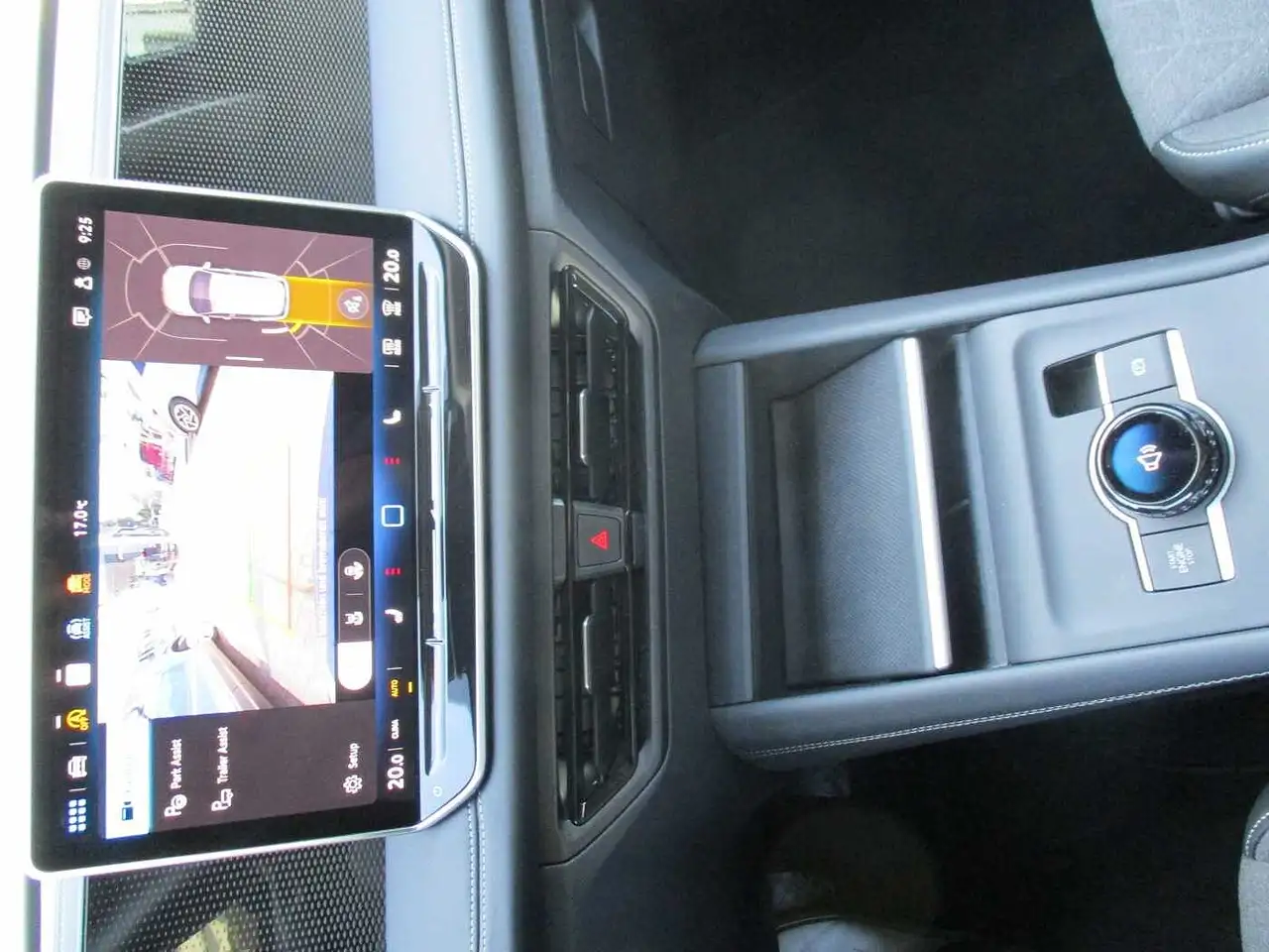 Volkswagen Tiguan 1.5 eTSI OPF DSG Life — Vehicle gallery 11