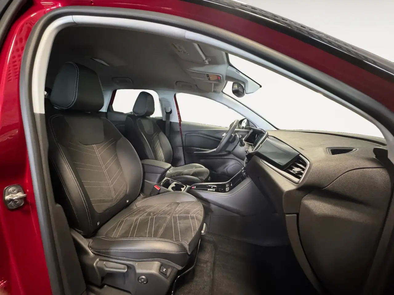 Opel Grandland 1.2 Ultimate Navi, Sitzheizung, KeyLess — Vehicle gallery 17