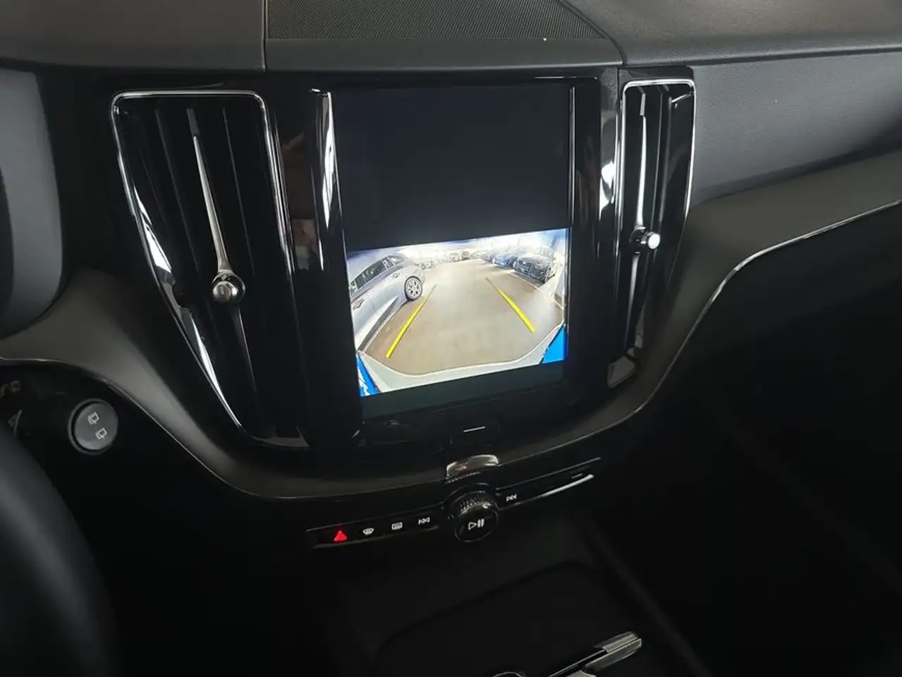 Volvo XC60 XC60 B5 B AWD Core — Galerie du véhicule 15