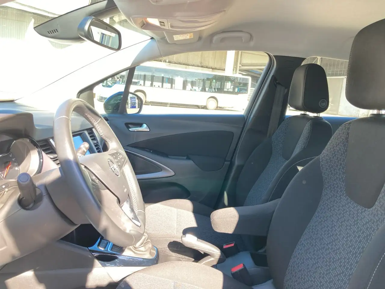Opel Crossland 1.2 Turbo Enjoy LED+SHZ+Fernlichtass. — معرض صور السيارة 12