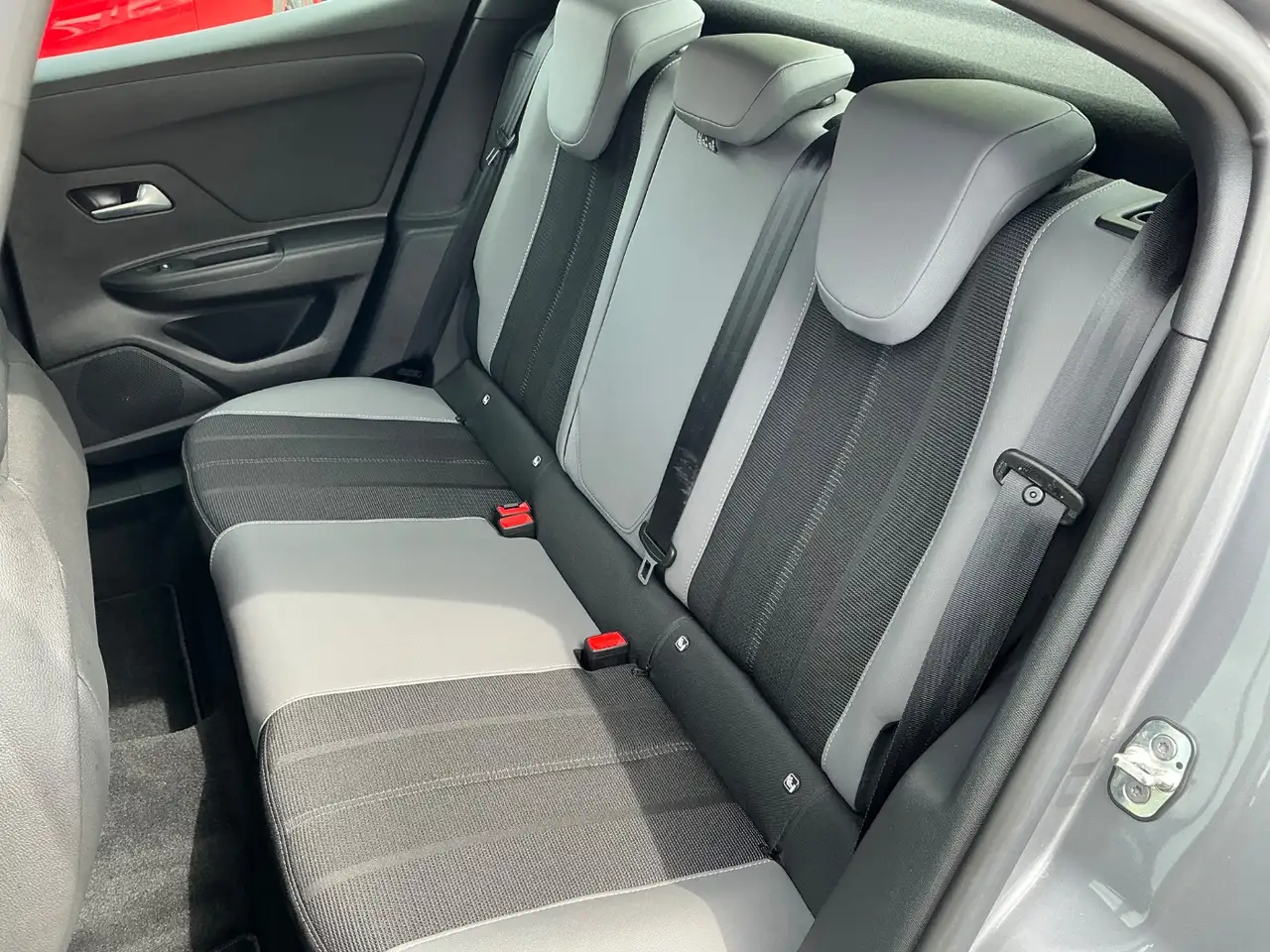 Opel Mokka 1.2 Elegance 1. Hand! inkl. Big Deal! — معرض صور السيارة 9