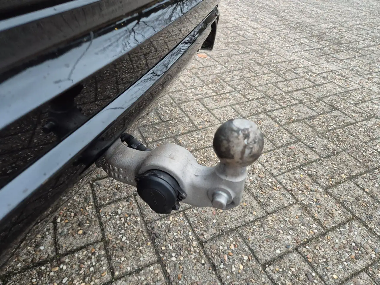 Volvo XC60 Plus Black Edition AWD B5 — Galerie du véhicule 13