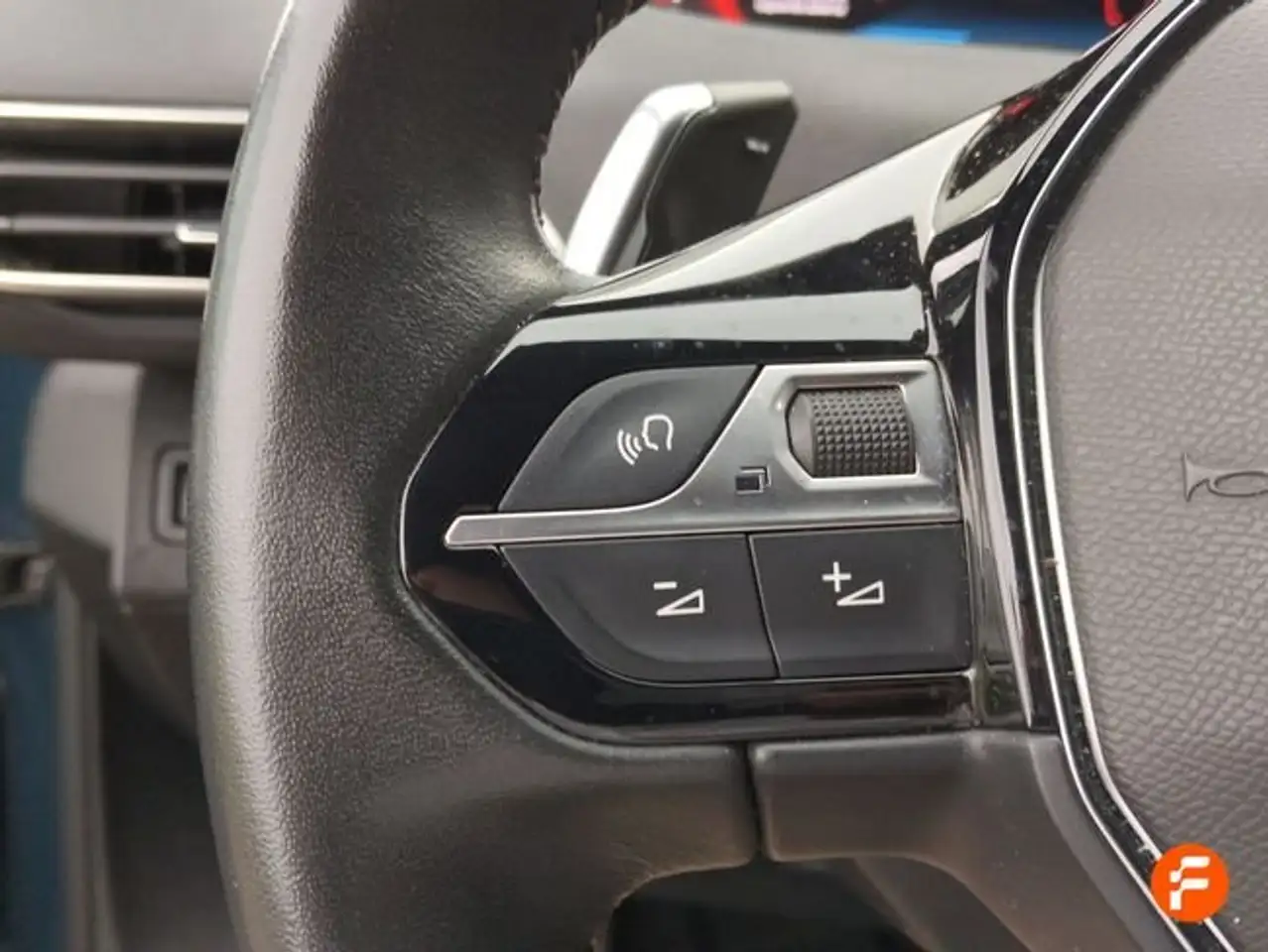 Peugeot 5008 1.5 BlueHDi 96kW S&S Allure Pack EAT8 — Galerie du véhicule 13