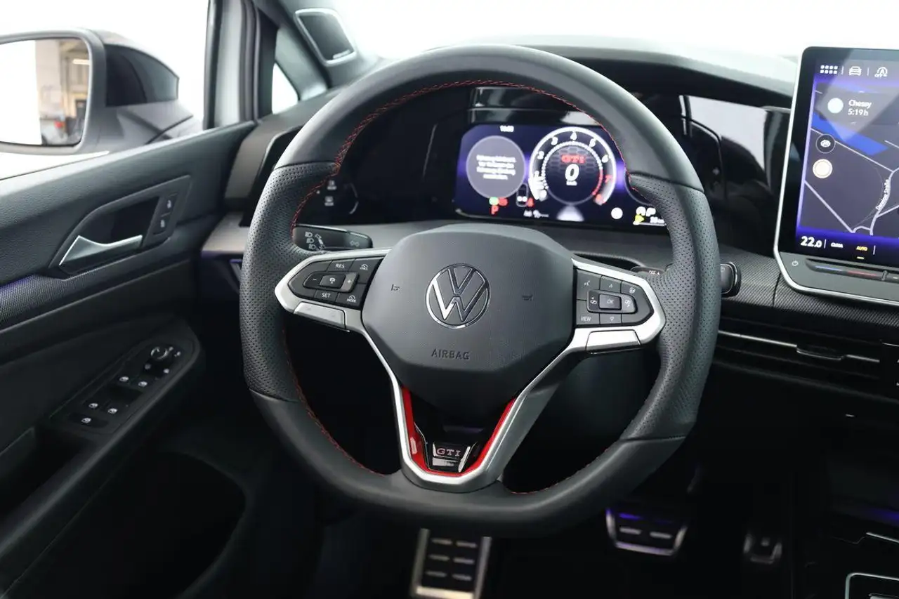 Volkswagen Golf GTI DSG Black IQ.LIGHT Pano HUD HarmanK 19" — معرض صور السيارة 14