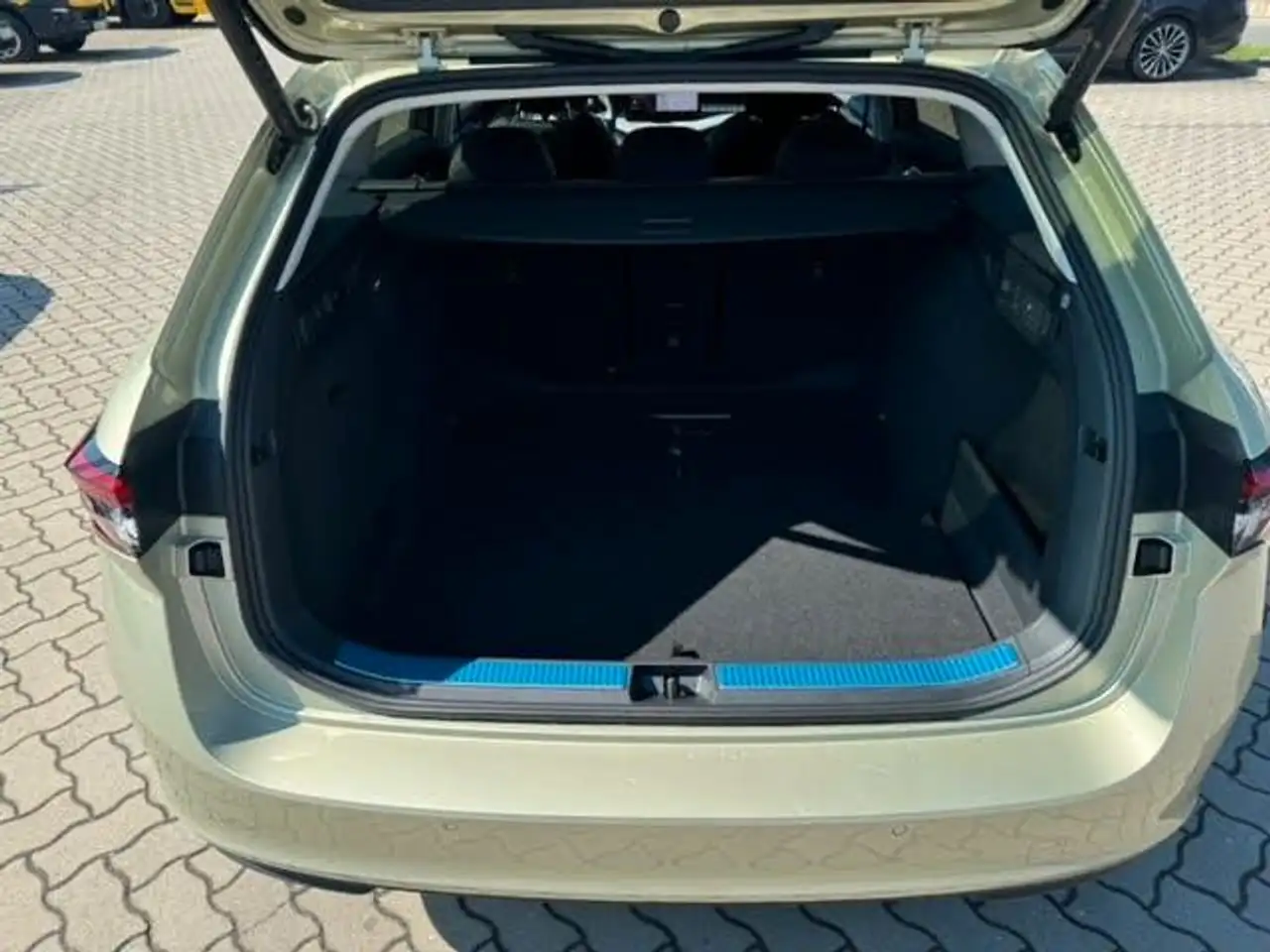 Skoda Superb Combi Selection — معرض صور السيارة 6