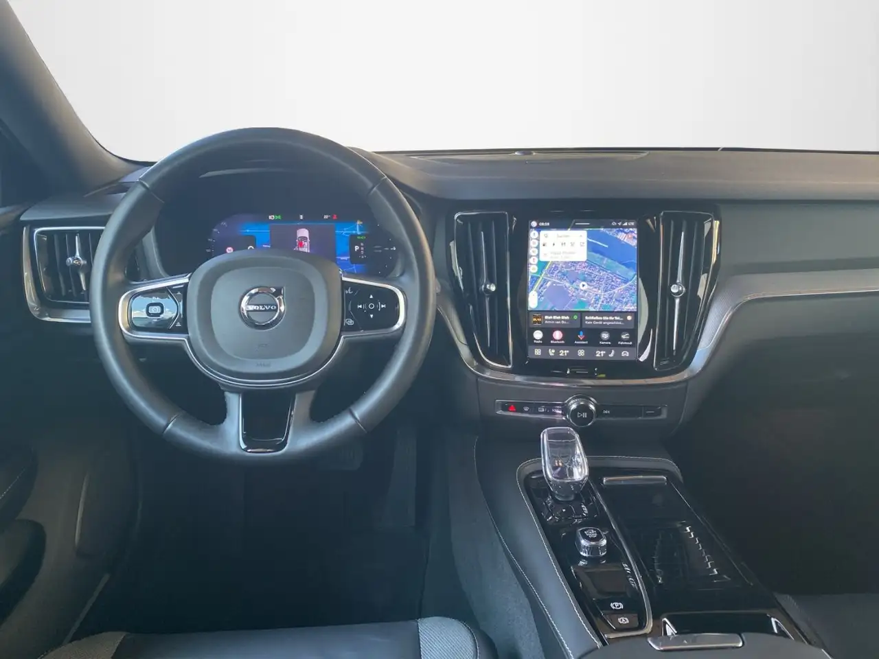 Volvo V60 Kombi T8 Plus Dark Recharge WiPa*SitzHZG*Navi — Vehicle gallery 8