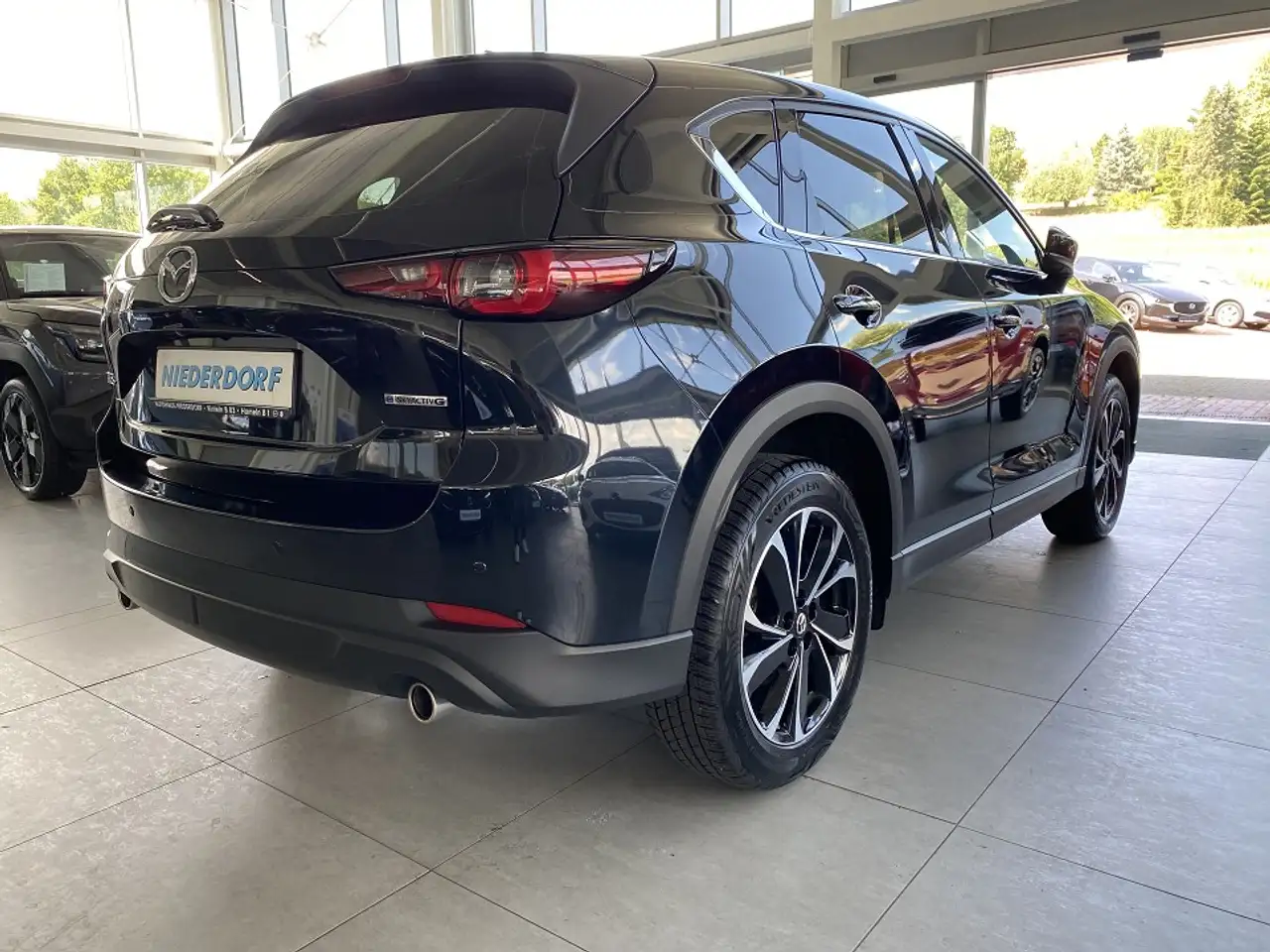 Mazda CX-5 2.5 EXCLUSIVE-LINE Automatik Navi, 360°, Klima, LE — Galerie du véhicule 2