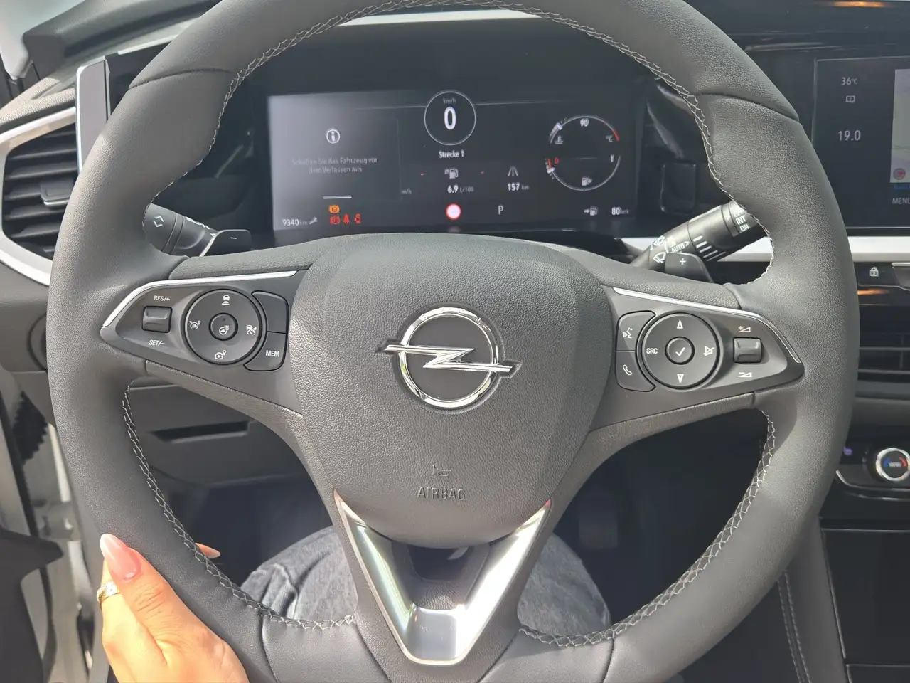 Opel Grandland 1.2 GS Line Alcantara+LED+Navi+SHZ+360 — Galerie du véhicule 9