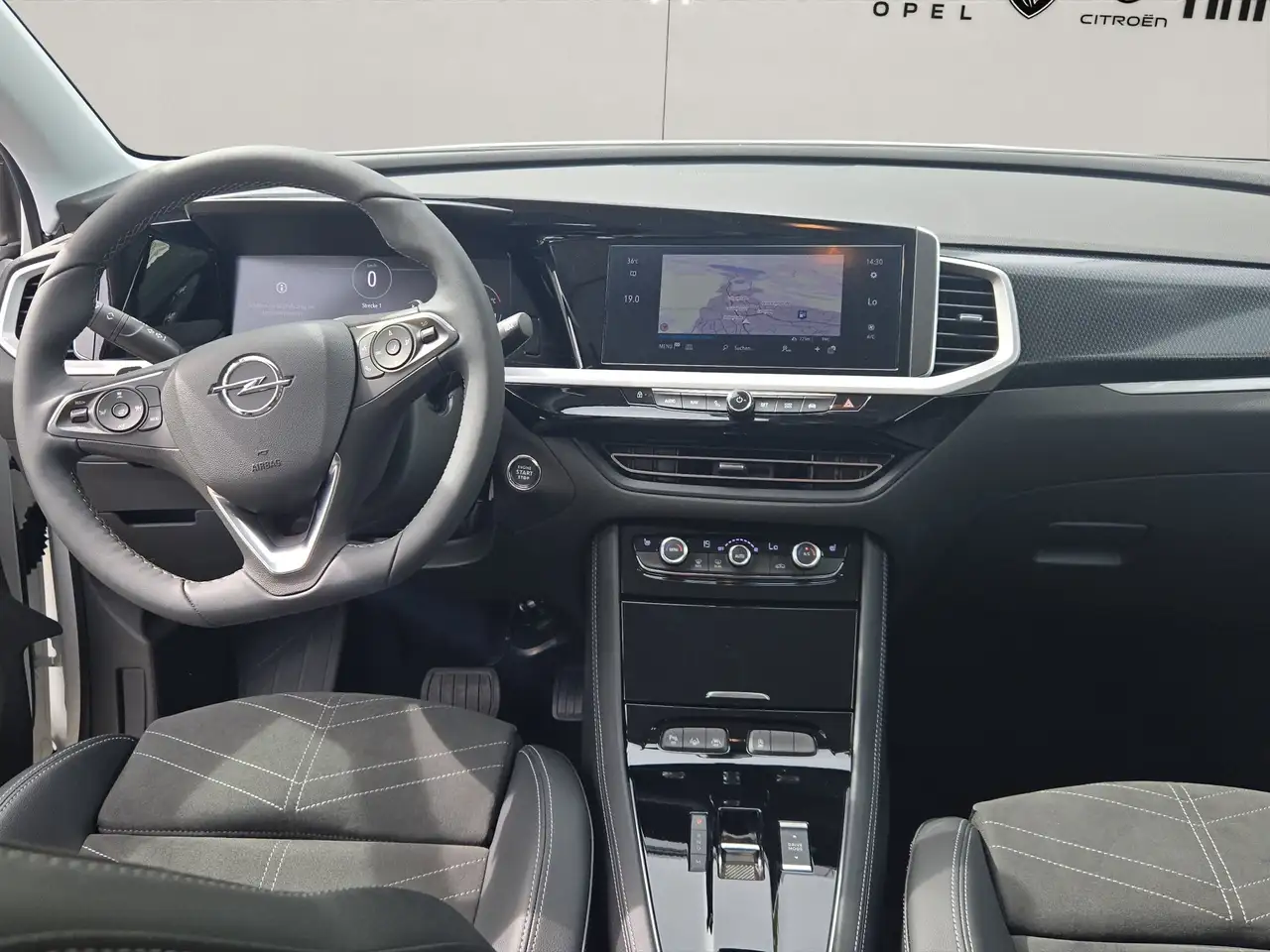 Opel Grandland 1.2 GS Line Alcantara+LED+Navi+SHZ+360 — Galerie du véhicule 13