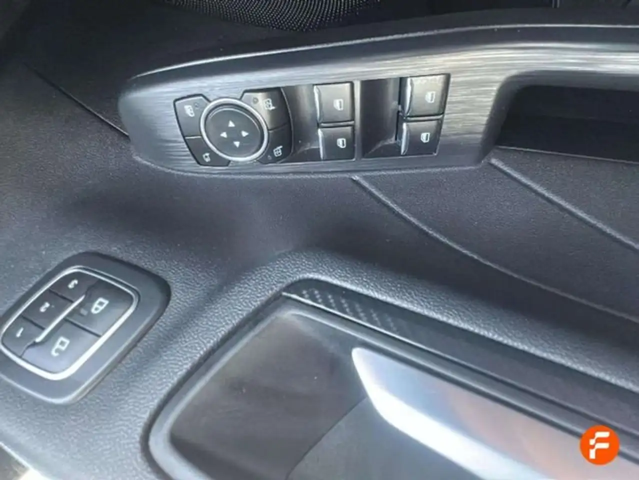 Ford Kuga 2.5 Duratec PHEV ST-Line 4x2 — Galerie du véhicule 17