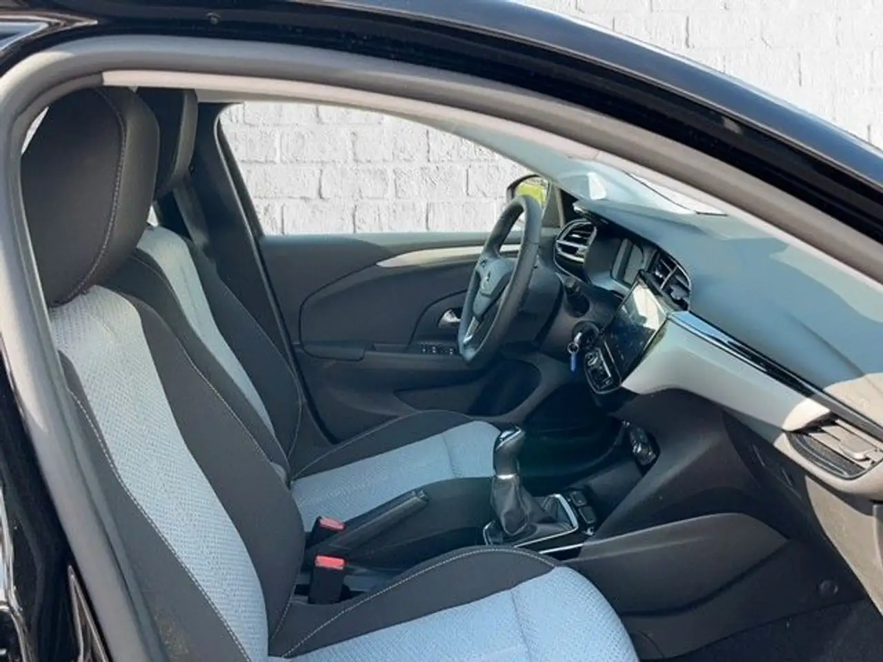 Opel Corsa 1.2 55kW Edition — Vehicle gallery 10