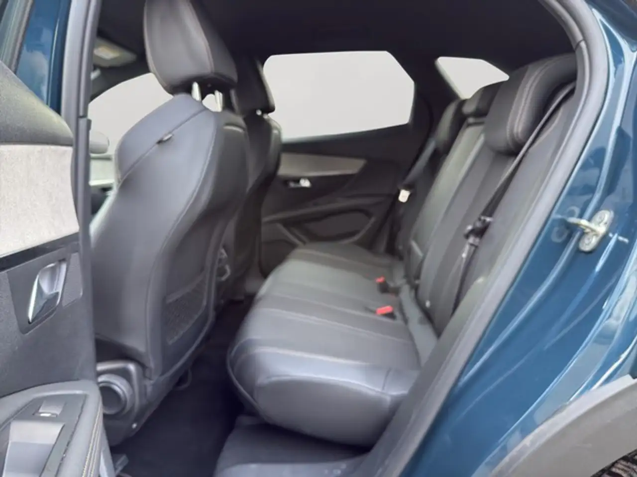 Peugeot 3008 Hybrid 136 GT NAVI LED ACC DAB SHZ ALLWETTER — Galerie du véhicule 15