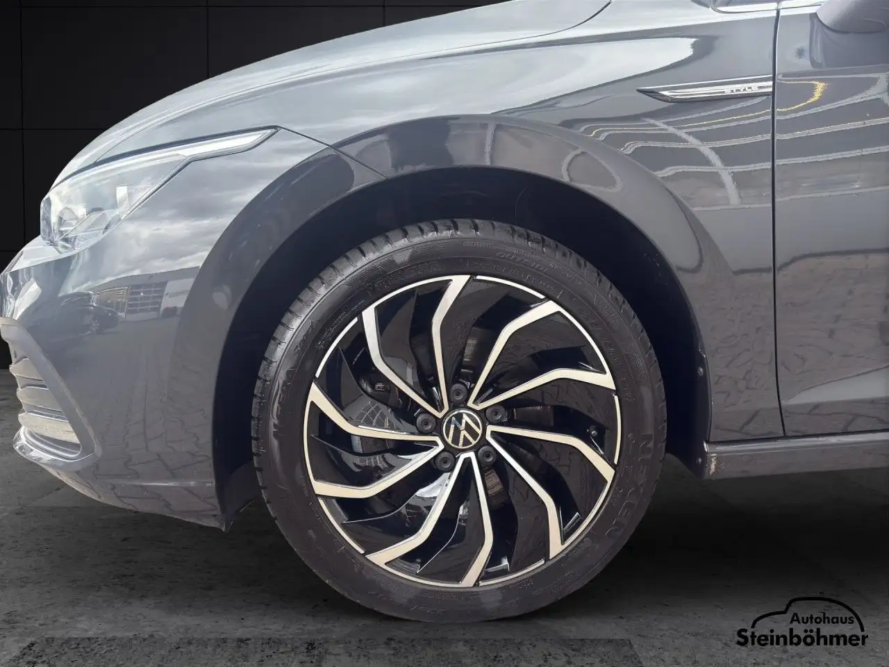 Volkswagen Golf Style 2.0TSI DSG LED-Plus AppConnect Sitzhzg — معرض صور السيارة 12