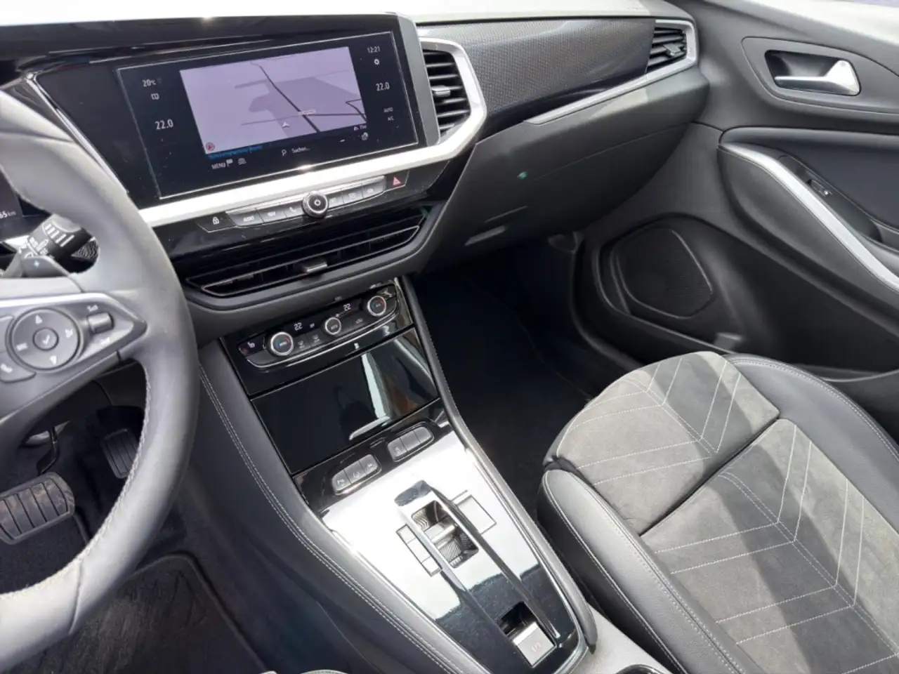 Opel Grandland GS Line 1.2 Mild Hybrid Navi El. Heckklappe 360 Ka — معرض صور السيارة 12