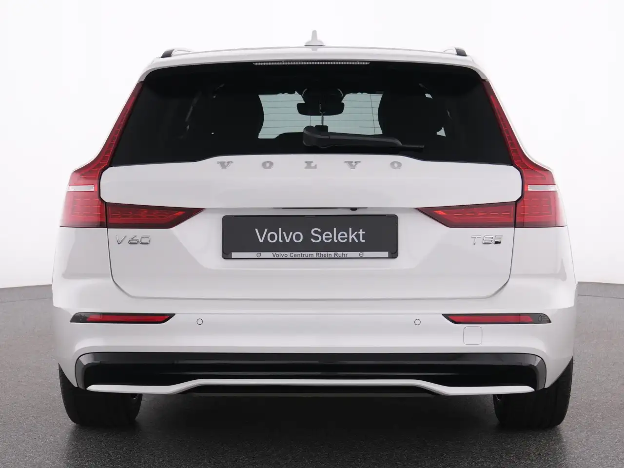 Volvo V60 T8 Recharge Plus Dark+AHK+BP+MET+MEMORY+ — Vehicle gallery 16